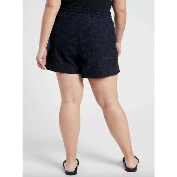 NWT Athleta Camo Farallon Shorts Drawstring Pull On Navy Blue Plus Size 24 - Picture 2 of 14
